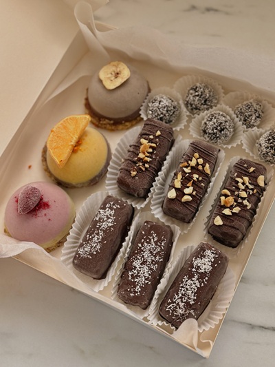 Mom & Daughters Vegan Desserts
